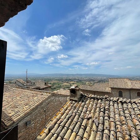Happy House - Porta San Giacomo Apartment Assisi Luaran gambar