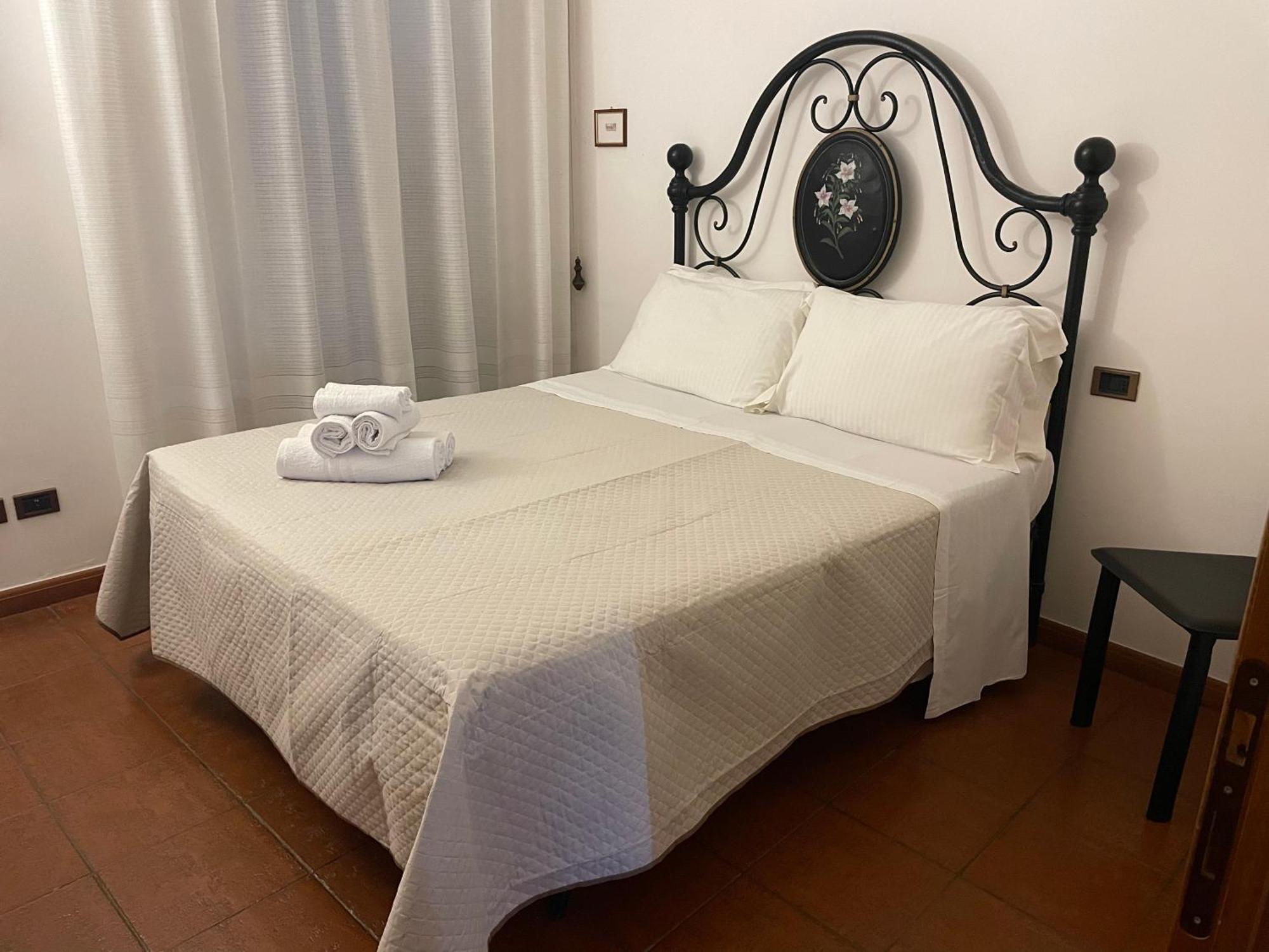 Happy House - Porta San Giacomo Apartment Assisi Luaran gambar