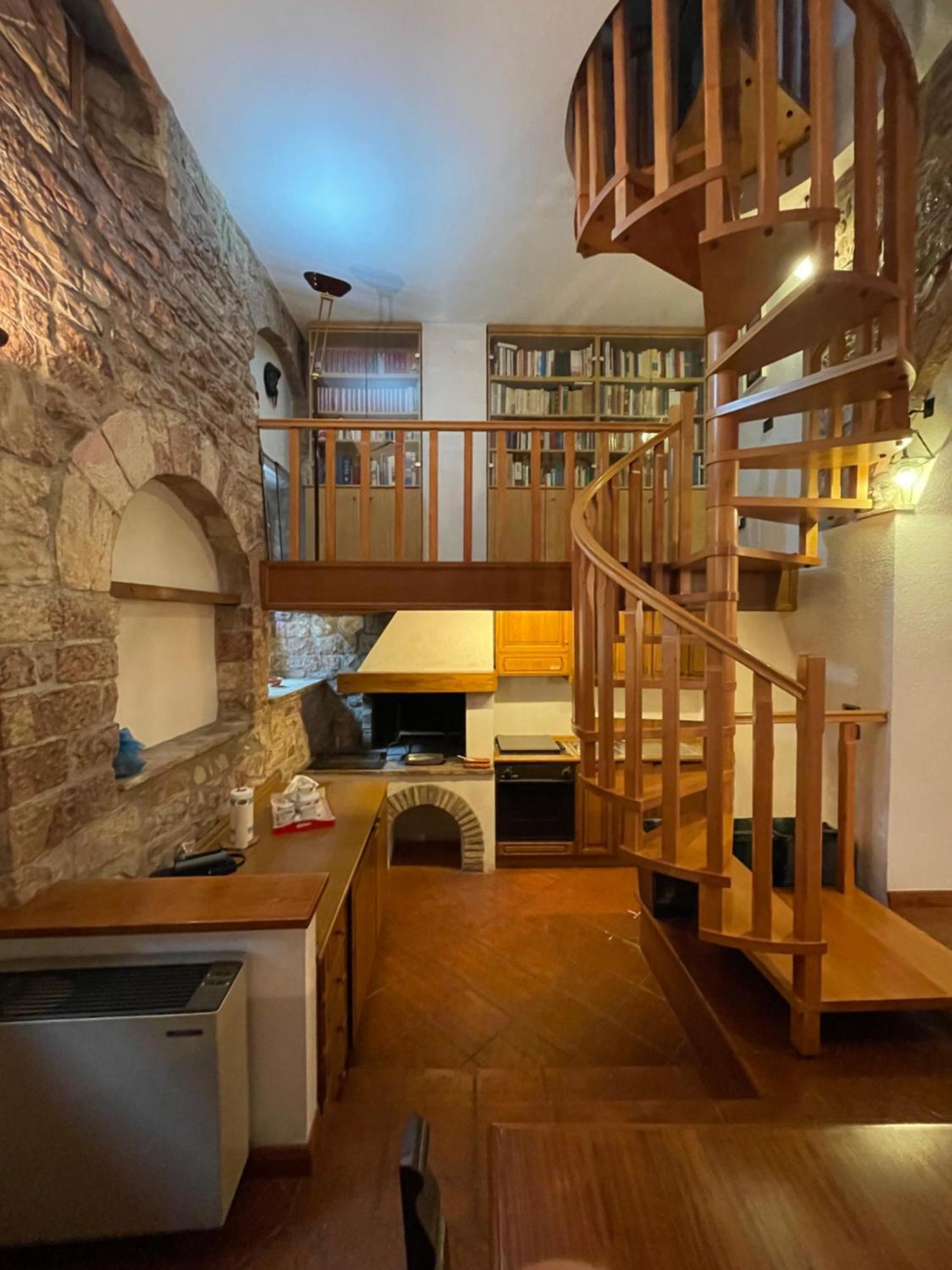 Happy House - Porta San Giacomo Apartment Assisi Luaran gambar