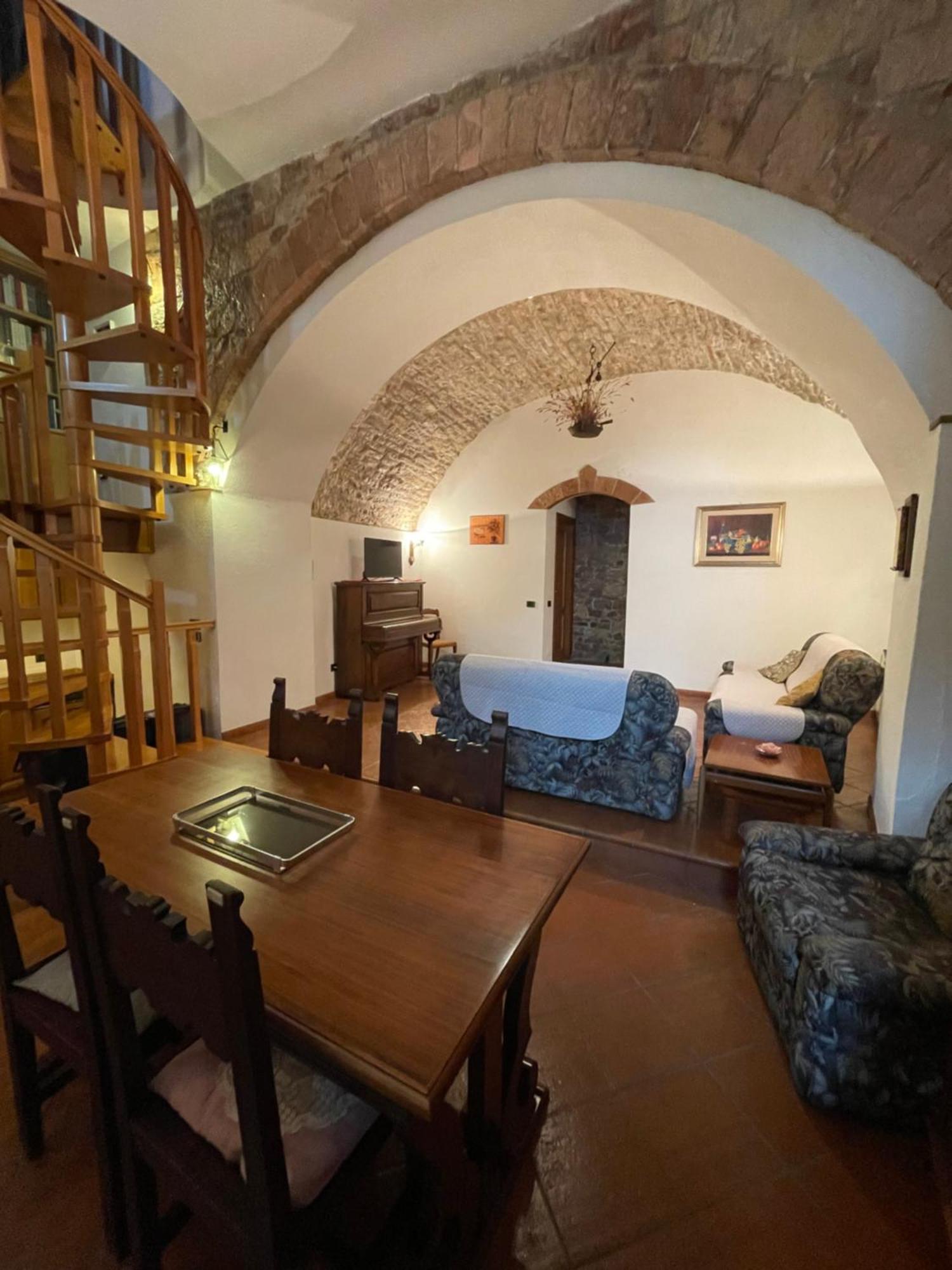 Happy House - Porta San Giacomo Apartment Assisi Luaran gambar